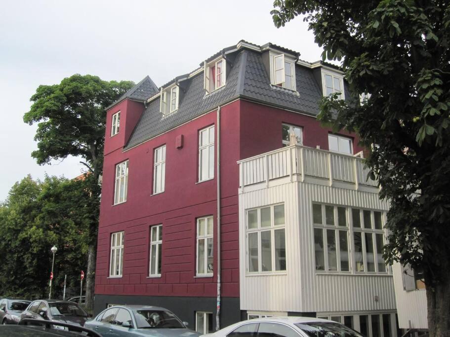 Sunny Apartment At Rostock - Pink エクステリア 写真